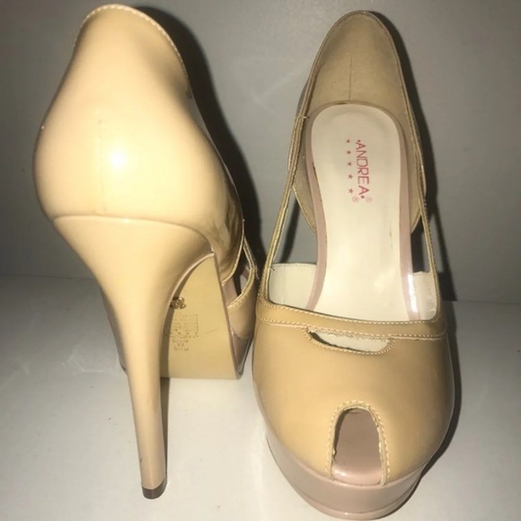 High heels - Picture 3 of 4